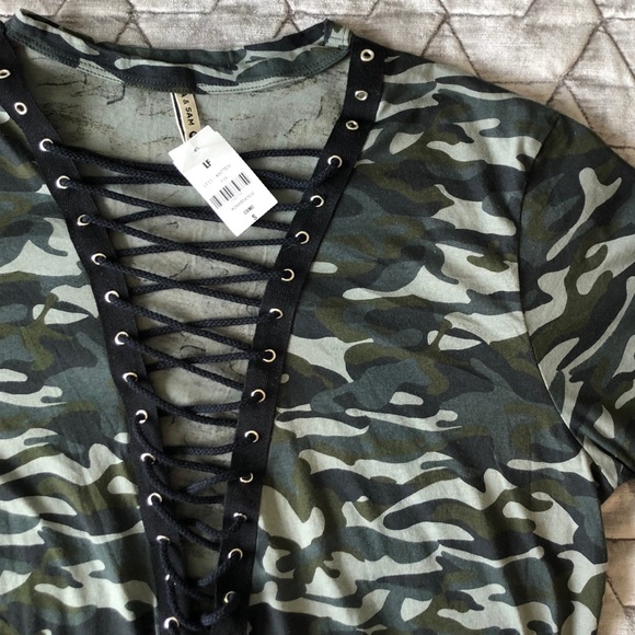 LF Lace Up Camp Tee - Picture 4 of 4